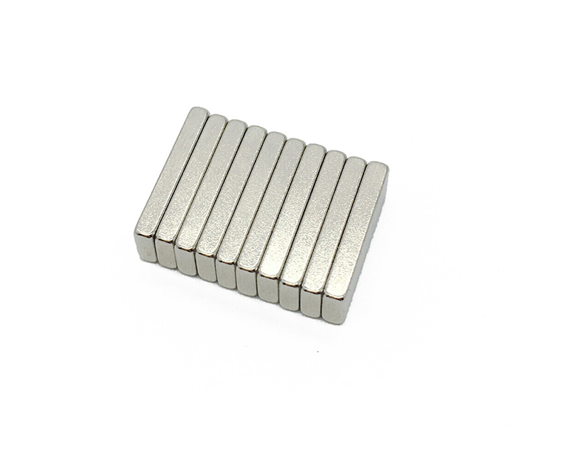 厂家直销钕铁硼磁铁各种规格N33-N50强磁磁铁 大小方块磁铁可定制