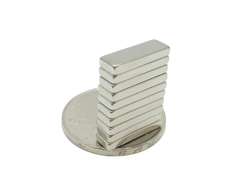 钕铁硼方块强磁磁铁塑胶五金机械器材长方体强磁小家电可定制磁块