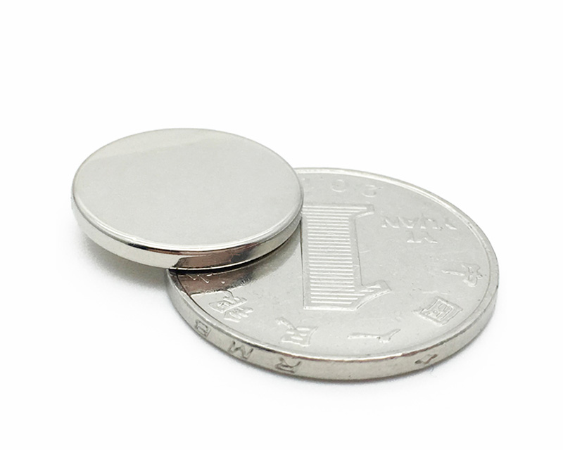 钕铁硼稀土强磁18x2mm 圆片磁铁 厂家现货18*2mm磁钢可定制高性能