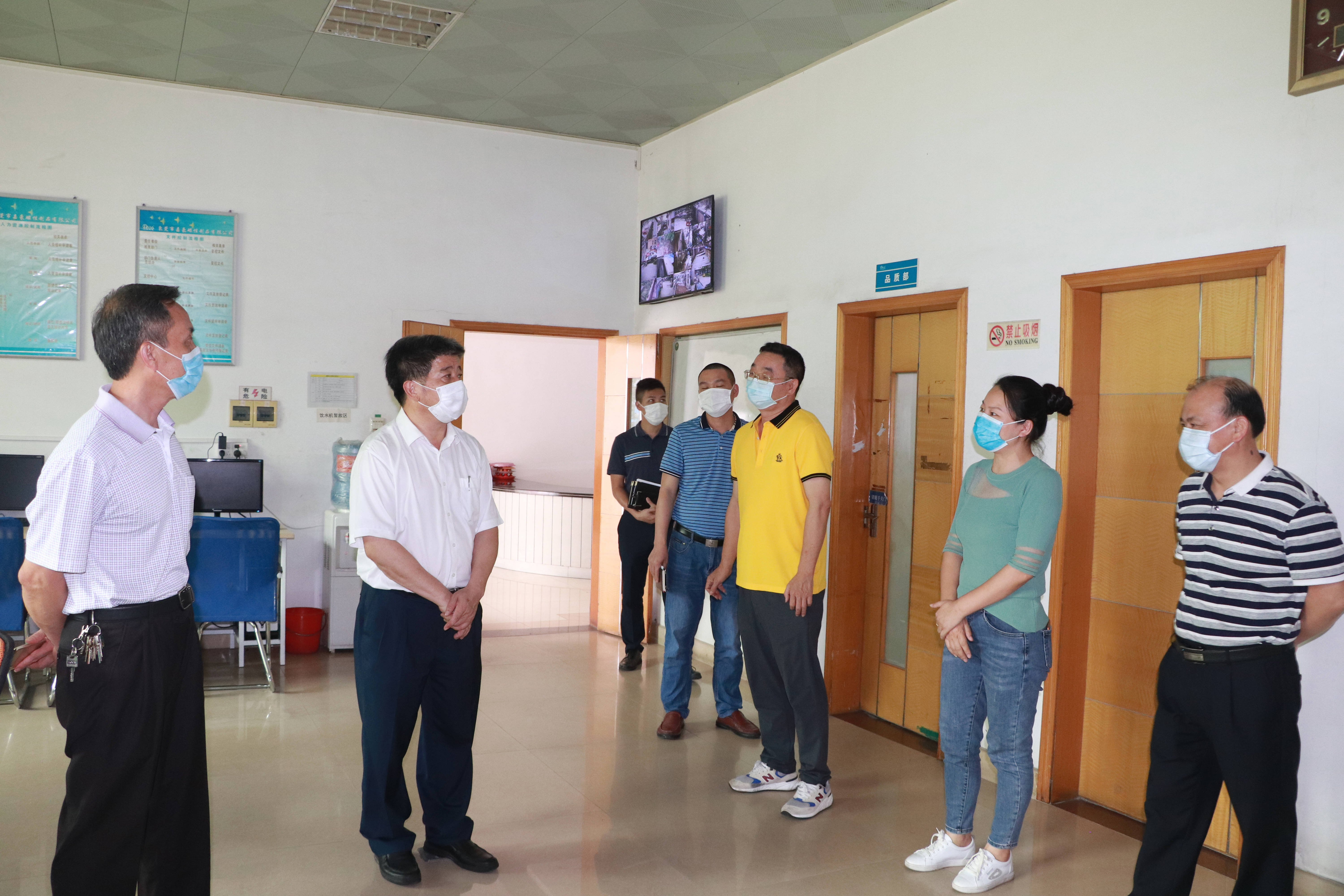 市人大常委会副主任、市总工会主席陈锡江一行莅临我司指导工作