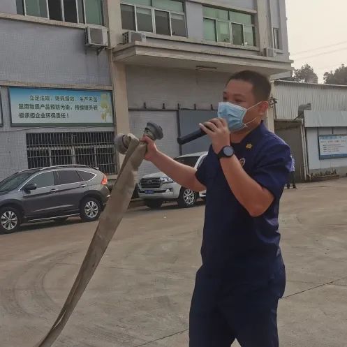 望牛墩消防大队联合大华磁电举办消防演习 望牛墩消防大队联合大华磁电举办消防演习