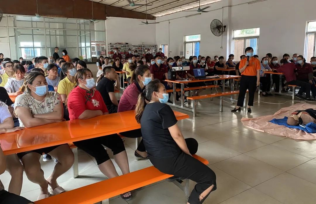 望牛墩消防大队联合大华磁电举办消防演习 望牛墩消防大队联合大华磁电举办消防演习