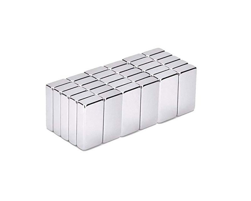 厂家批发方形钕铁硼磁铁 小方块磁铁强力磁铁 矩形条形钕铁硼