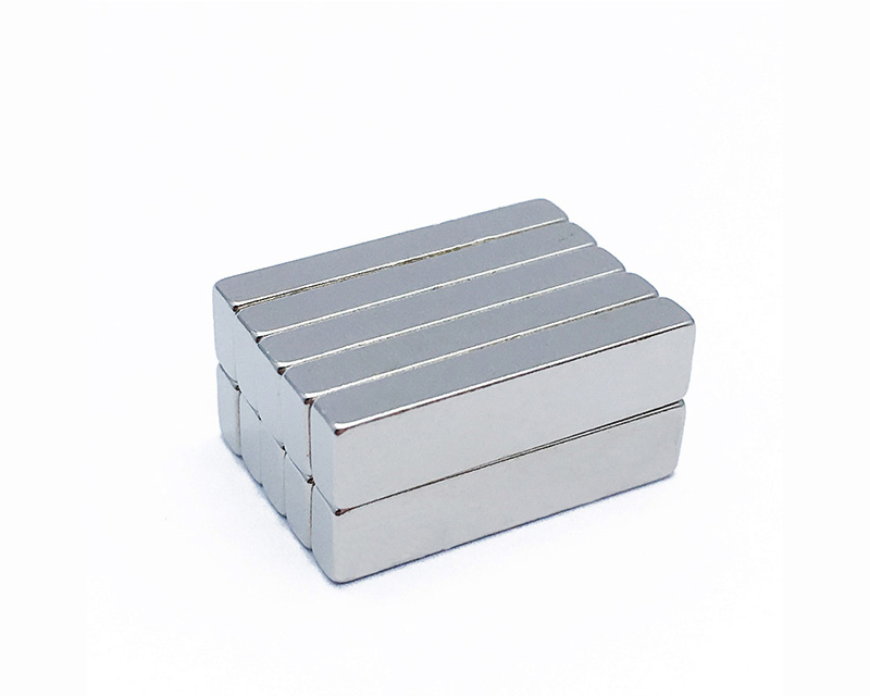 厂家专业定 制钕铁硼强力磁铁 方块磁石 条形磁钢耐高温磁铁